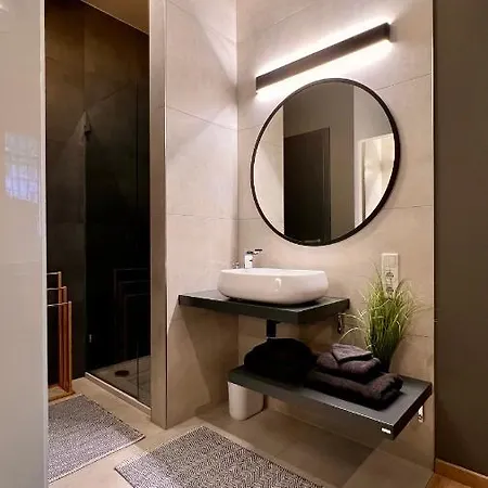 H-85 Level 2/4 Apartment