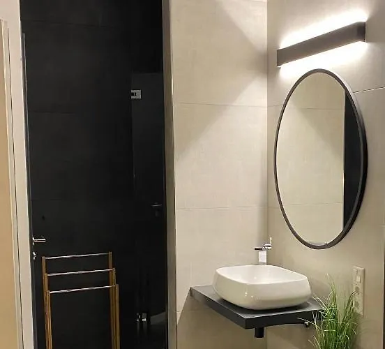 H-85 Level 2/4 Apartment